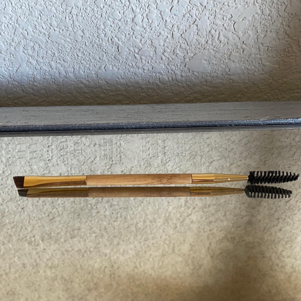 💫CLOSING SALE💫Tarte eyebrow brush